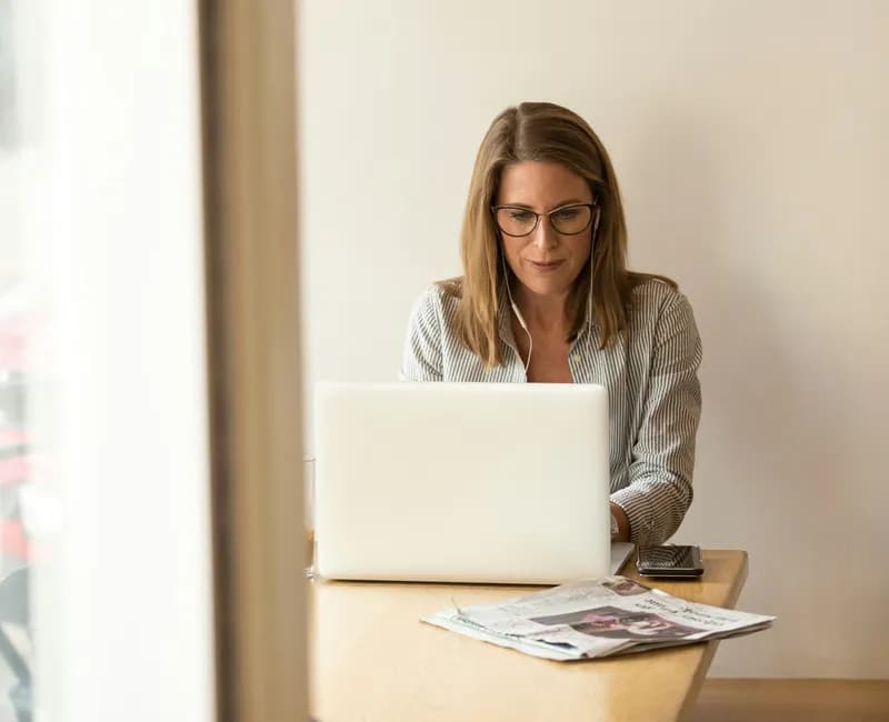 Content production workspace with multiple screens
