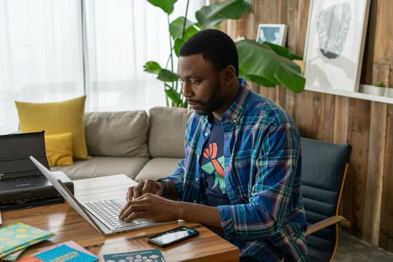 Growth metrics on a laptop screen